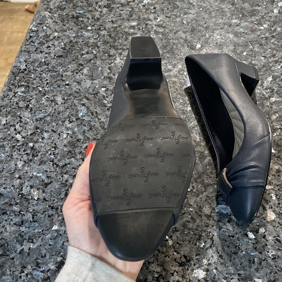 NWOT East Street Navy Pump round toe block heels | Size 8 1/2 - Picture 6 of 10